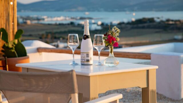 destination wedding in Paros