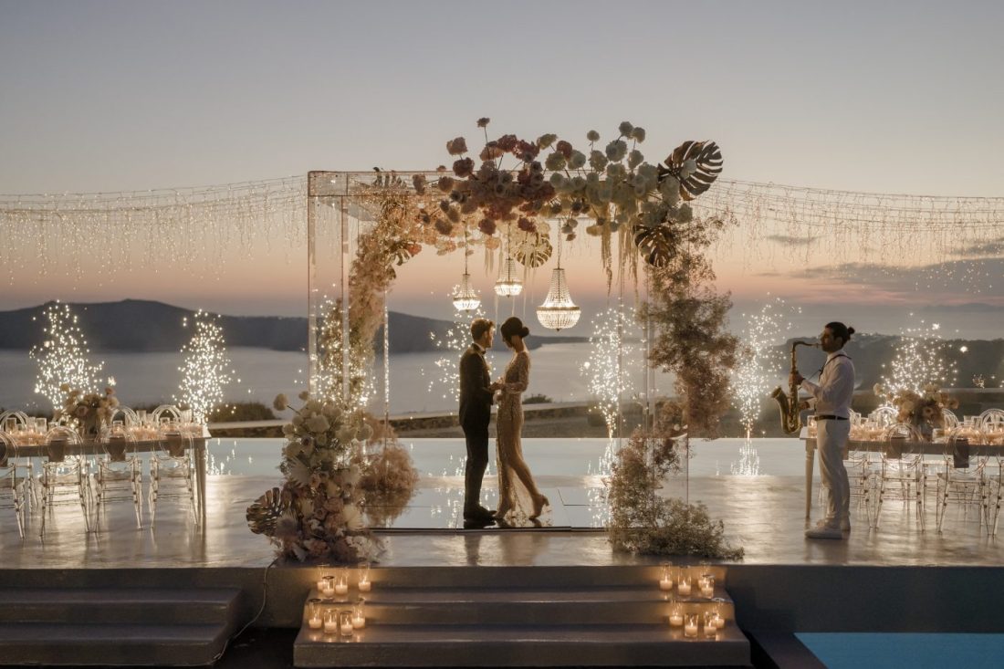 Santorini wedding hotel