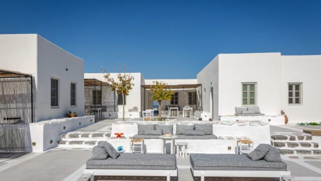 intimate wedding in greece