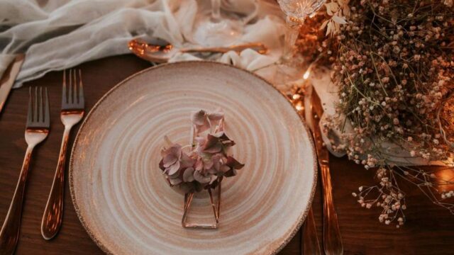 wedding plate decorations