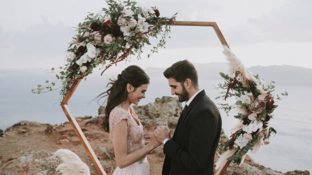 bride and groom in santorini