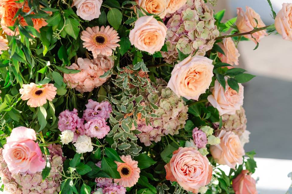 wedding flower bouquet with pastel colors
