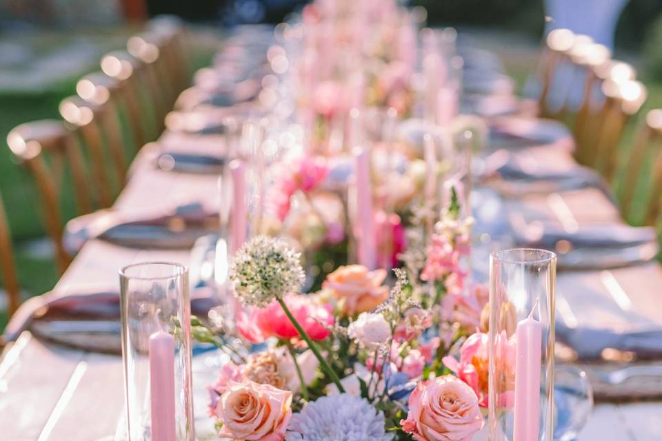 flower decorated wedding table
