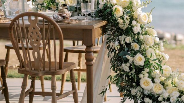 greece wedding table with flowers