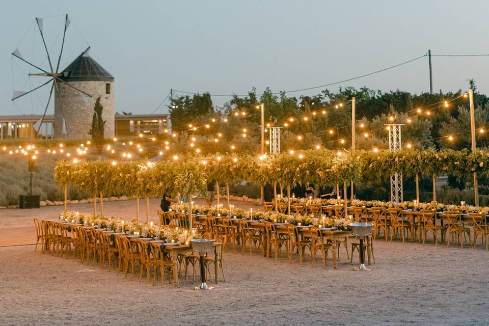 tables at greek wedding