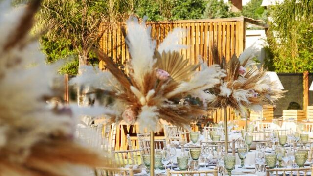 greek wedding table deco