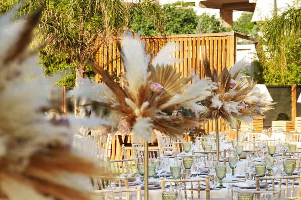 greek wedding table deco