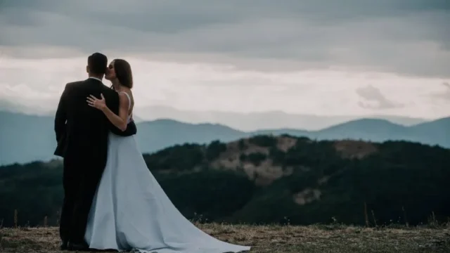 english speaking wedding photographer