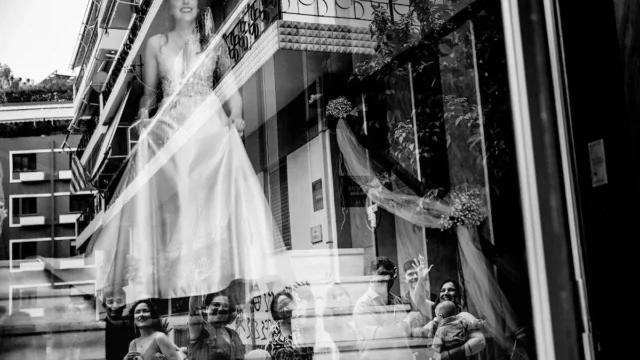 documentary wedding photographer greece