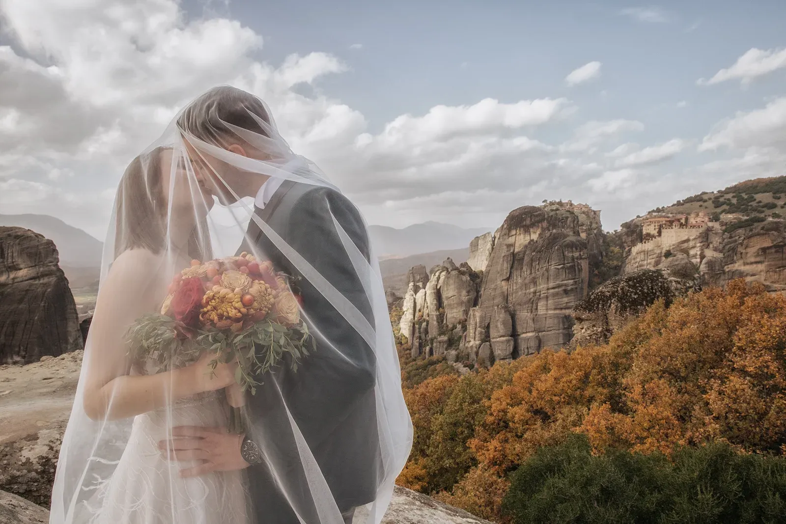 greece documentary wedding photographer
