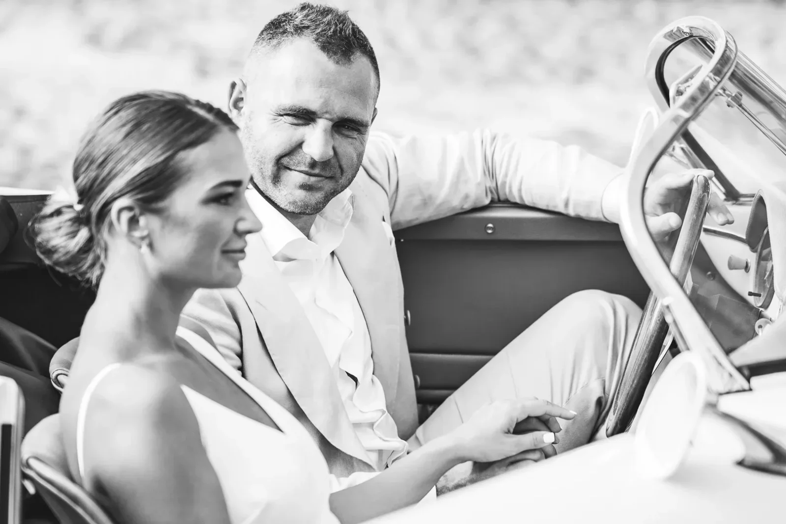 santorini candid wedding