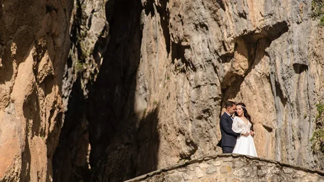 greece destination wedding photographer