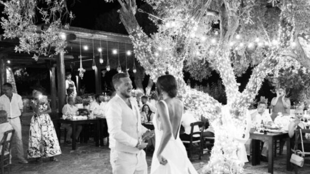 Margreet crete wedding planner a black and white photo of a couple dancing at their wedding in greece
