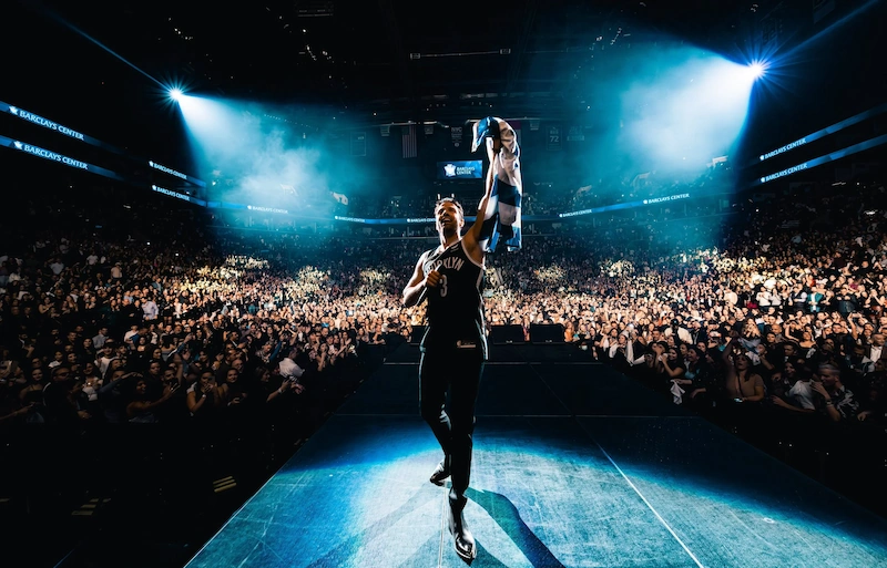 Konstantinos Argiros at a sellout crowd in new york city