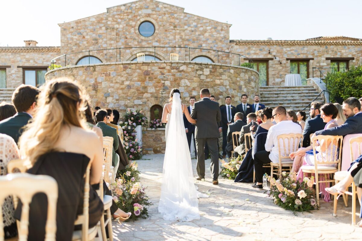 Real Weddings: Garanfil and Roman’s Winery Wedding Near Athens
